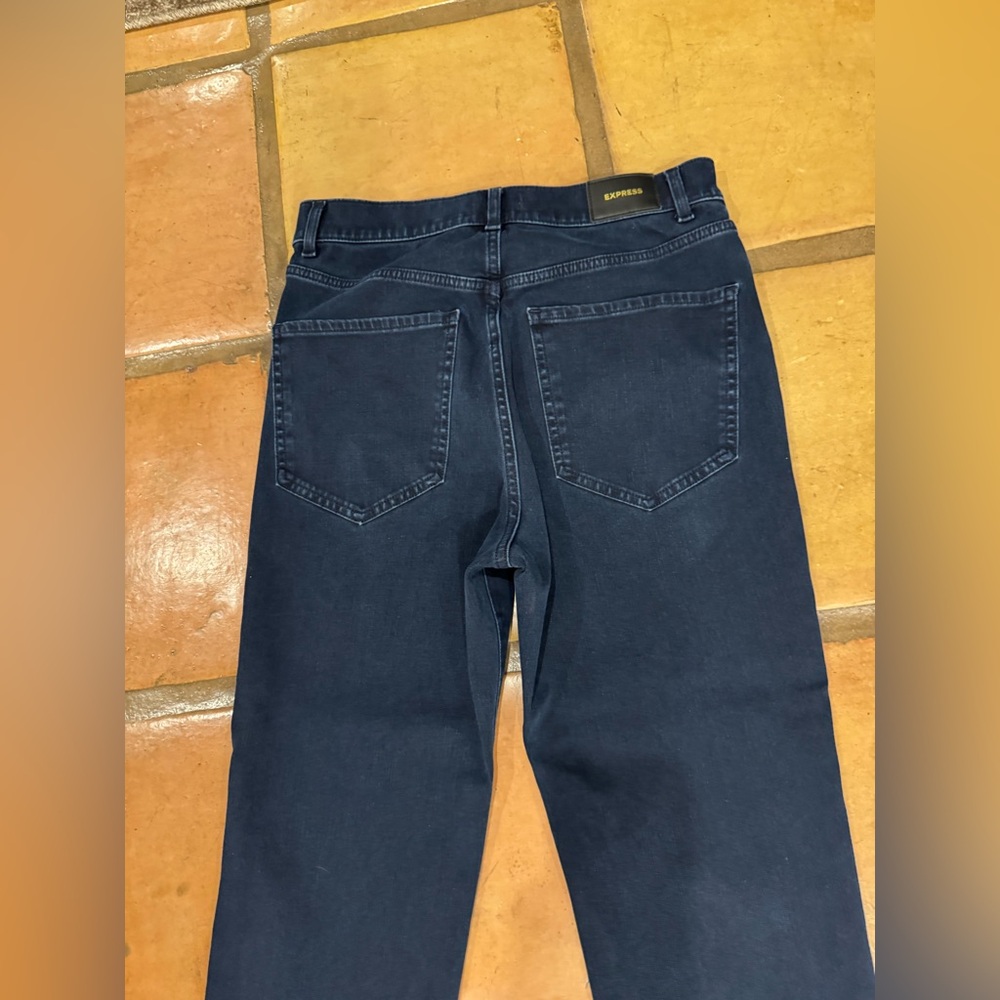 Express slim super high rise size 10 dark wash like new - Picture 11 of 11